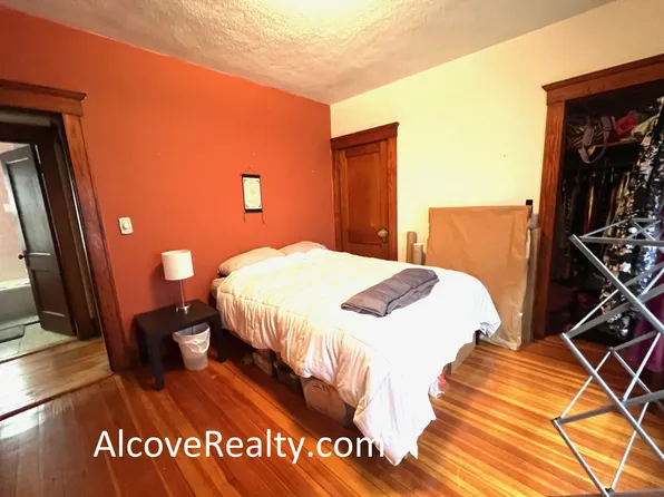 (undisclosed Address), Somerville, MA 02144