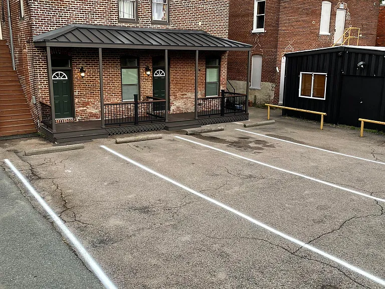 1322 W Main St #B — Photo 15