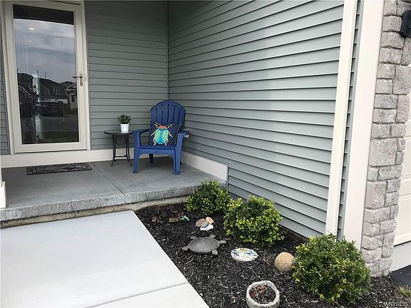 3rd image of 36 Denton Dr
