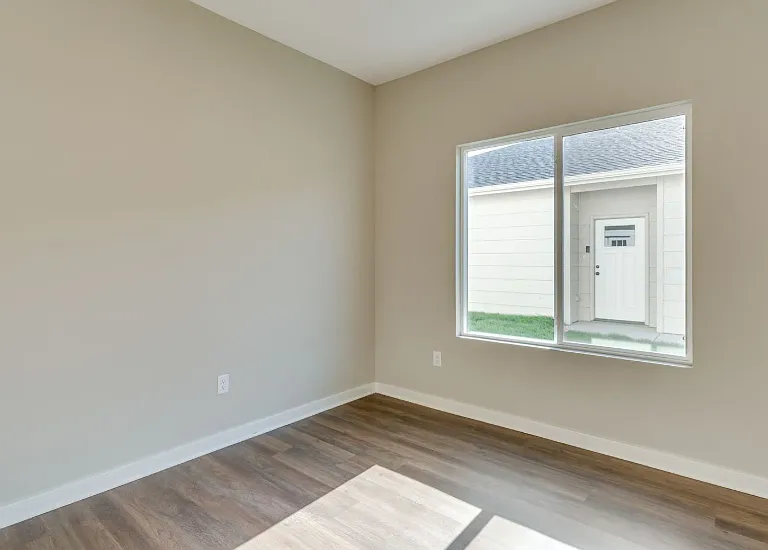 824 S Logan St — Photo 5
