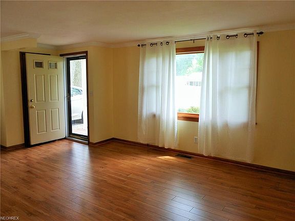 2nd image of 162 Centervale Ave