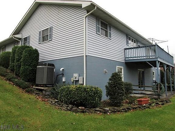 3rd image of 5151 Forest Ave