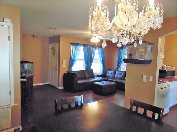4th image of 6901 Blessing Ave