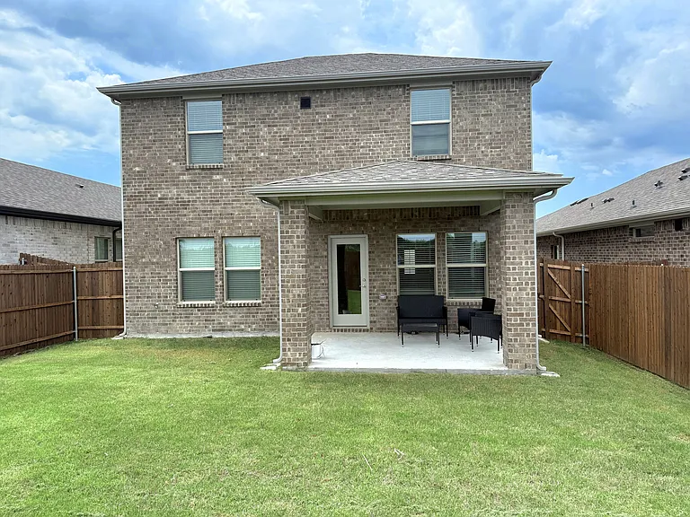 212 Travine Dr — Photo 20