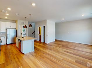 601 Novak Ter, Parlin, NJ 08859