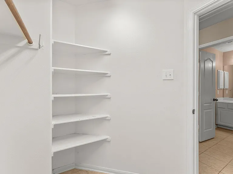 30218 Deleon Fields Dr — Photo 22