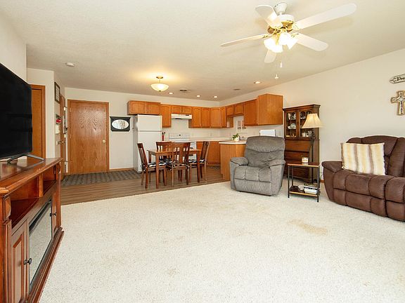 5th image of 409 Garfield St APT G