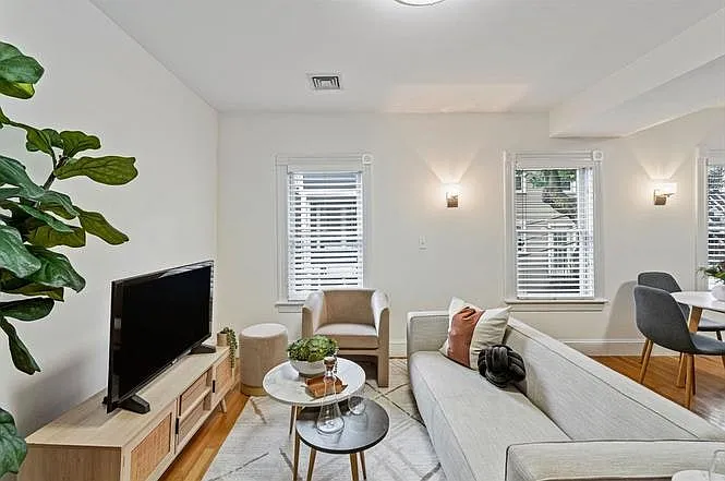 296 W 3rd St #20 — Photo 3