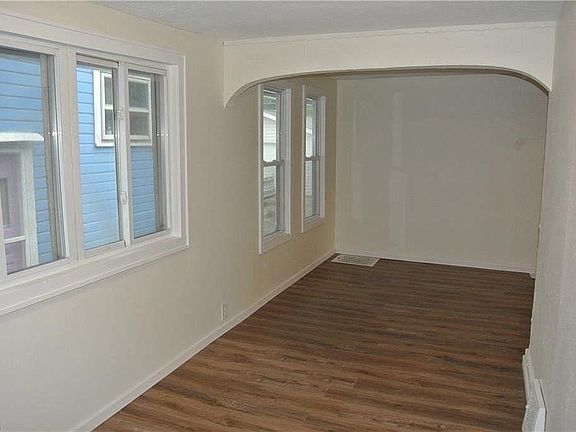 5th image of 62 Charlotte St