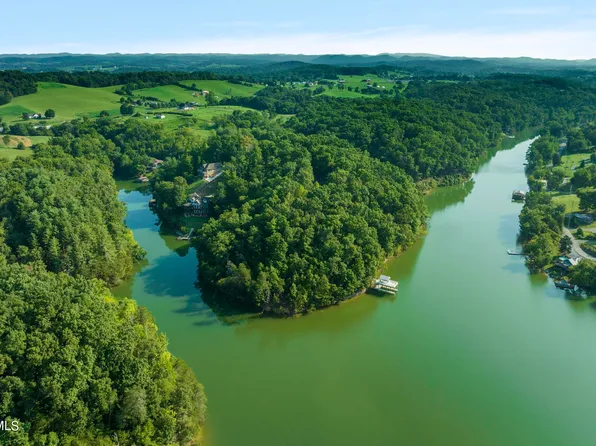 125 Pointe Dr, Piney Flats, TN 37686
