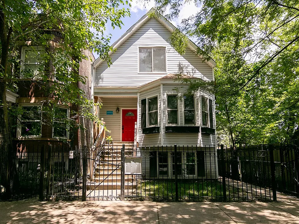 3516 W Belden Ave #G