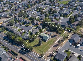 2074 NW Maple Ave, Redmond, OR 97756