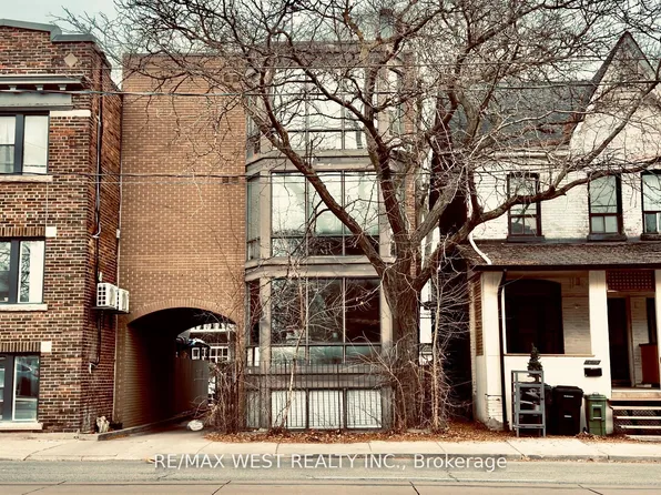 1061 Bathurst St, Toronto, ON M5R 3G8