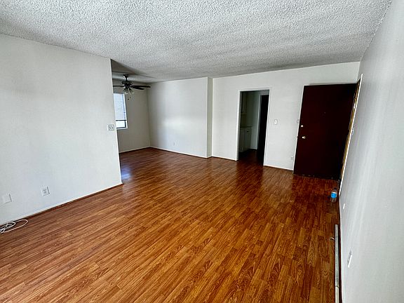5th image of 1012 N Laurel Ave #10A