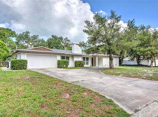 2000 Dormieone Rd N, Saint Petersburg, FL 33710