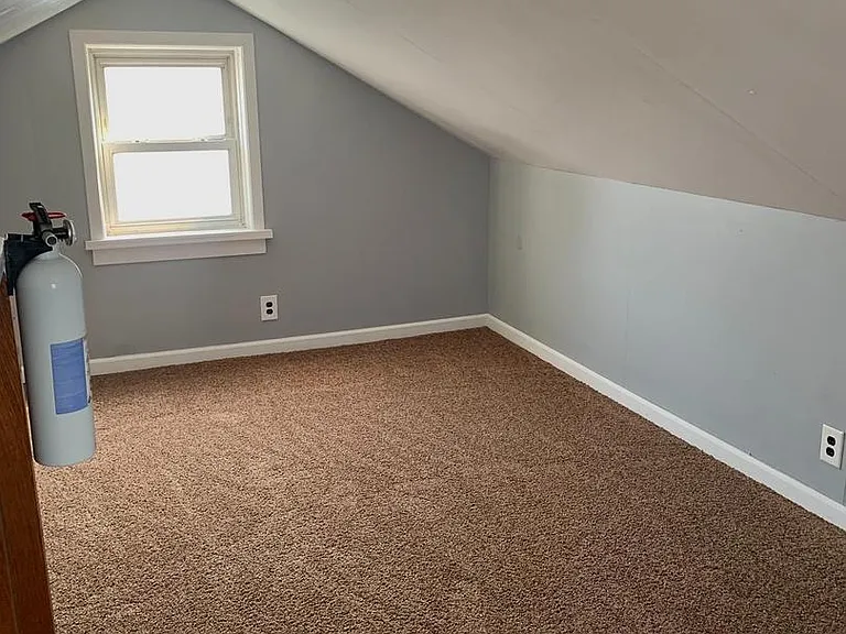 417 Leverington Ave — Photo 19
