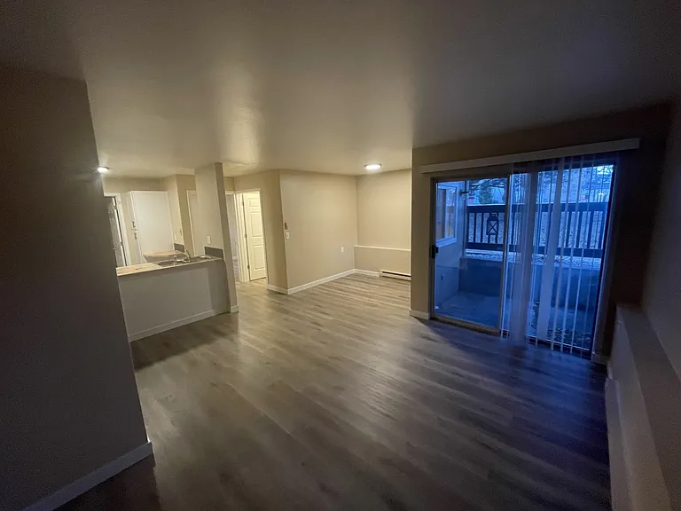 4531 Boardwalk Dr #X — Photo 3