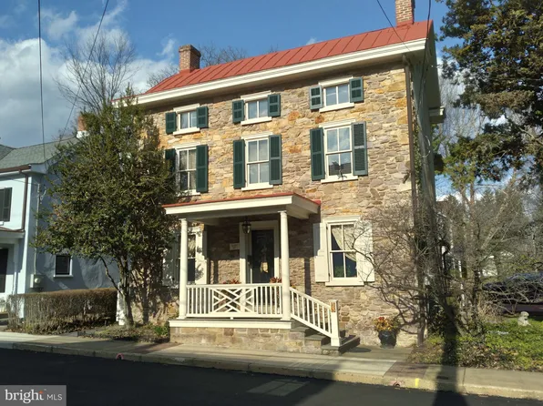 53 N Church St, Doylestown, PA 18901