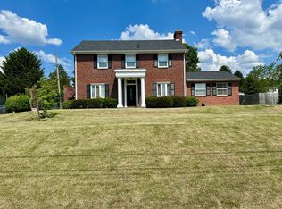 1425 S Fairlawn Dr, Covington, VA 24426