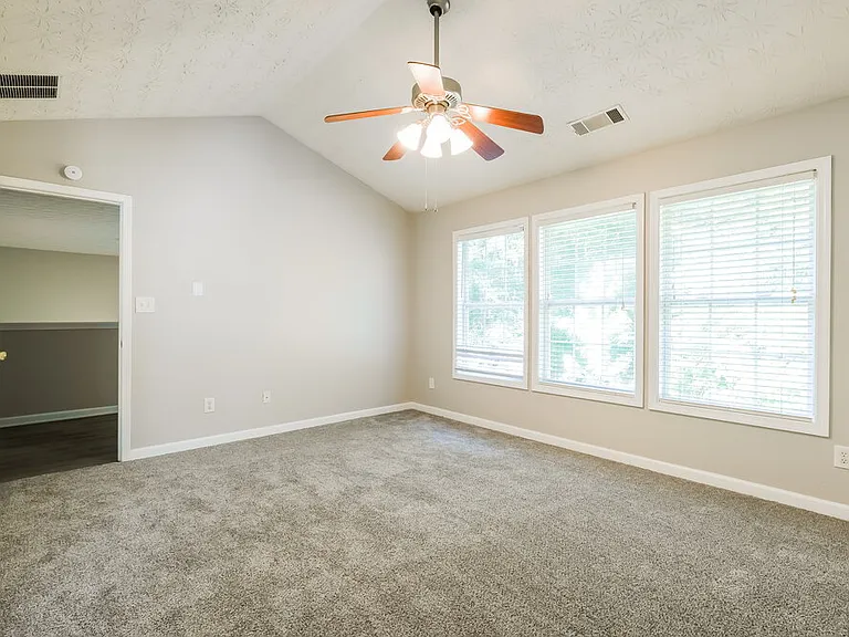 6739 Island Pointe Dr — Photo 11