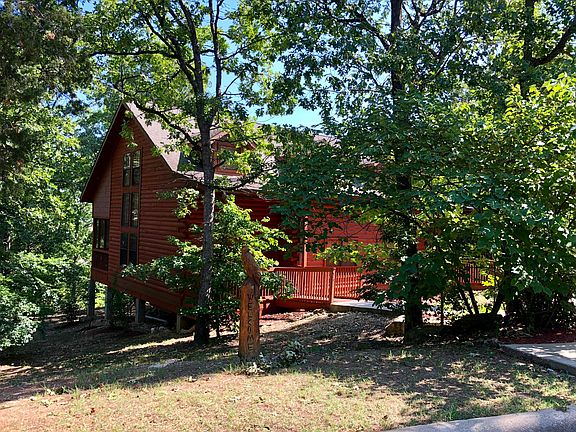 2nd image of 236 Oakridge Dr #1