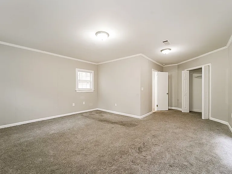 1083941_018_living_room_13480840.jpg