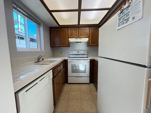 4th image of 3989 Lamont St #1