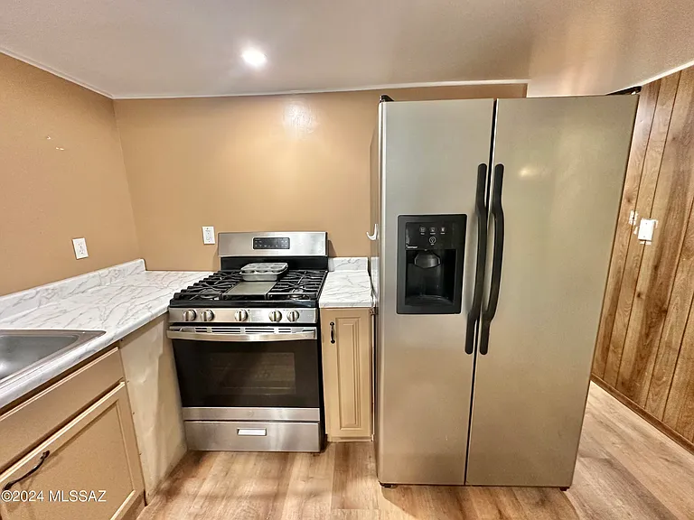 1490 N John Adams St — Photo 20