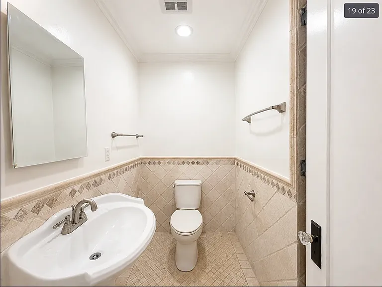 1111 11th St #1A — Photo 20