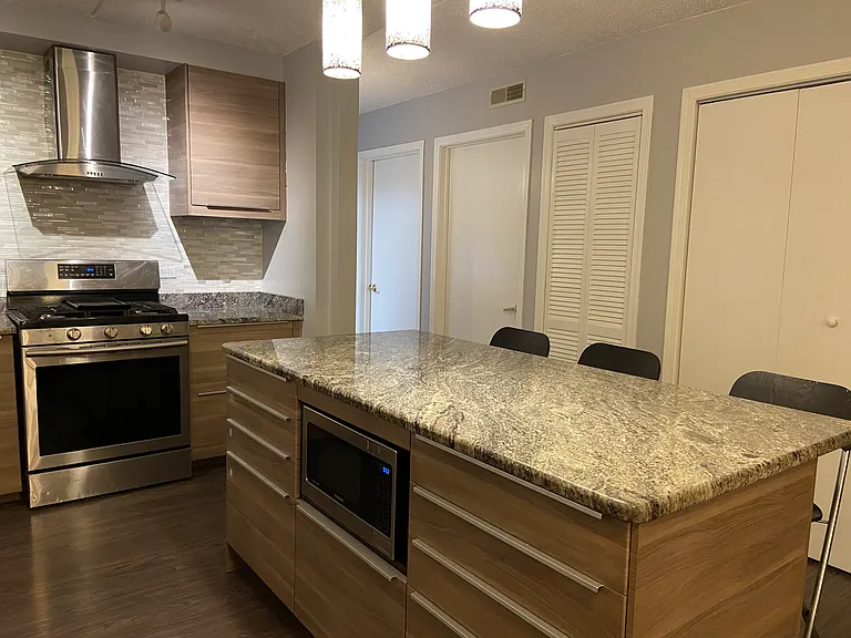 6430 W Berteau Ave #311 — Photo 16