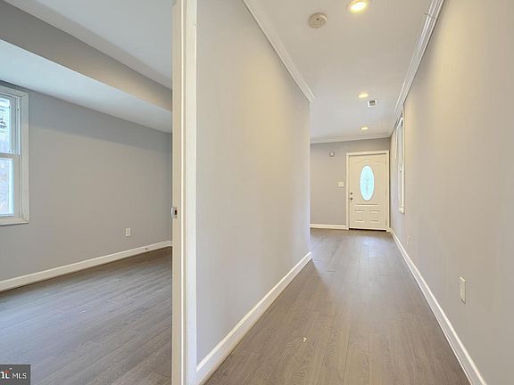 5th image of 1706 Sexton St