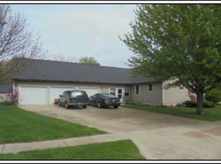 1021 Sunset Ter, Rochelle, IL 61068