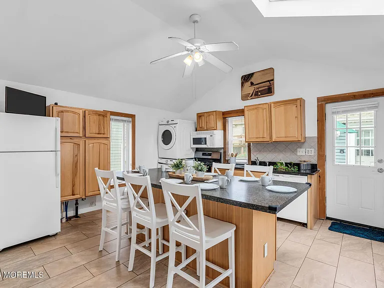 68 Decatur Ave — Photo 21
