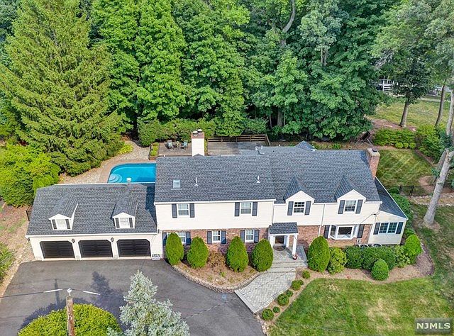 1st image of 245 Norman Dr