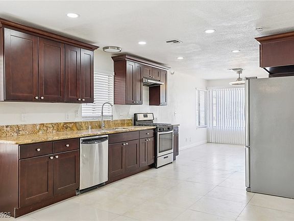 2nd image of 7139 Mountain Moss Dr