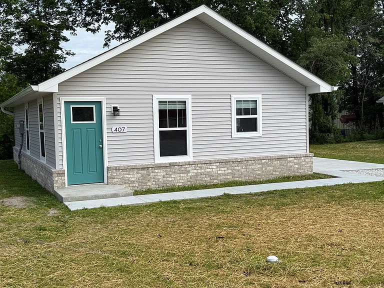 407 S Main St — Photo 27