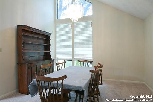 4th image of 3402 HUNTERS CIR