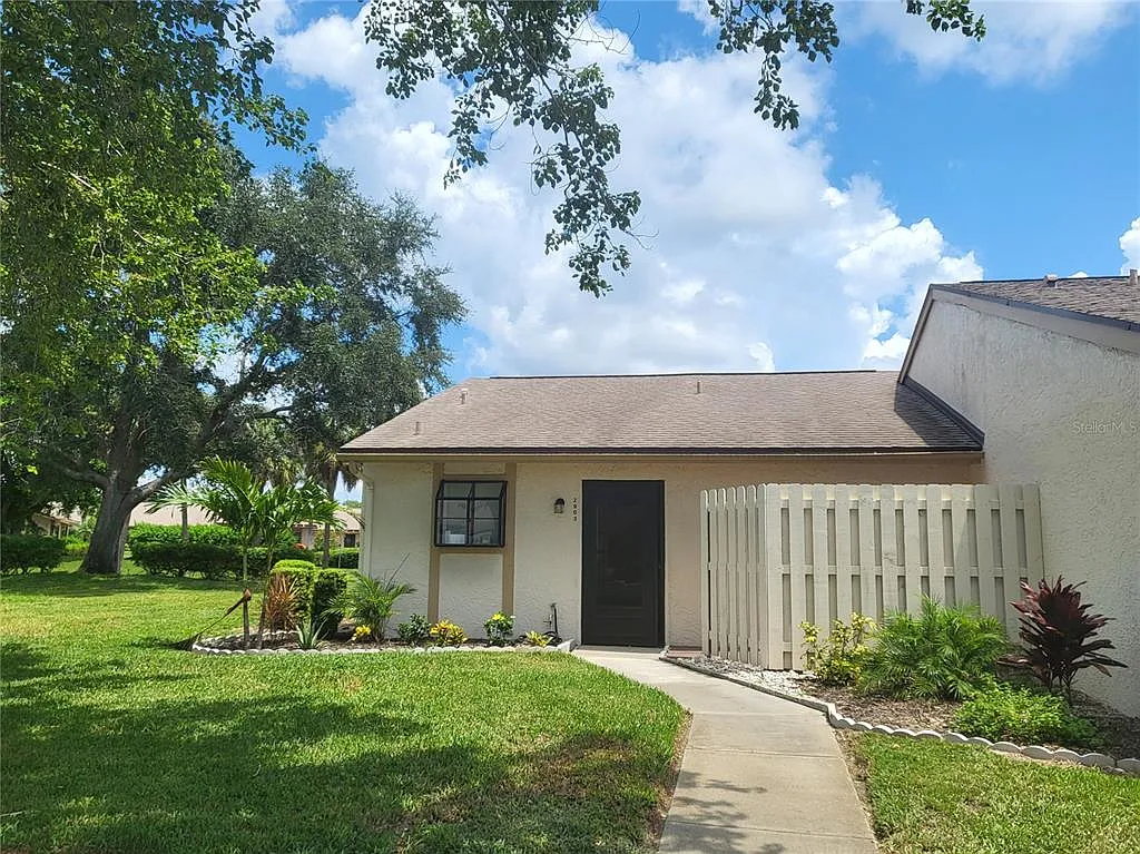 1 bed, 1.0 bath, 693 sqft, $1,800 — Photo 1