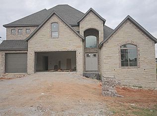 211 Cascade Cir, Cave Springs, AR 72718