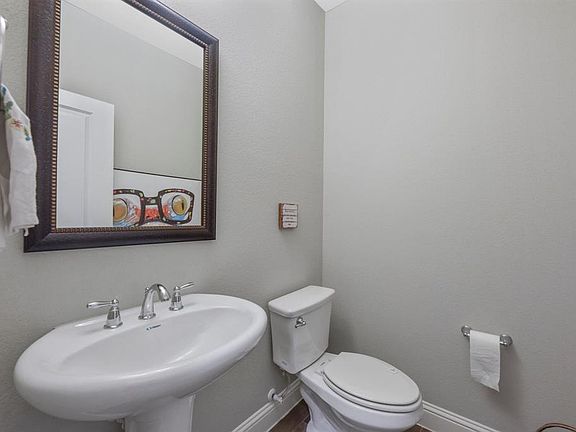 5th image of 7437 E Fork Ln