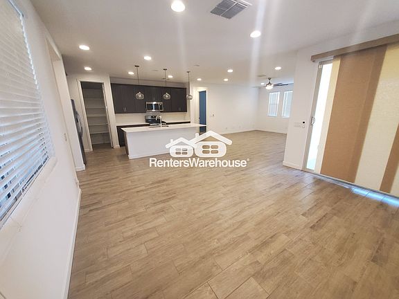 2nd image of 2368 E Meadowview Dr