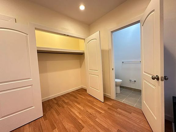 4th image of 109 Sherman Ave #40