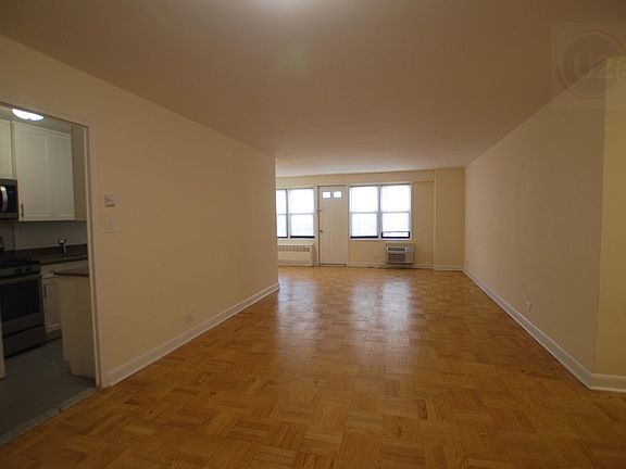 5th image of 9400 Astoria Blvd #10