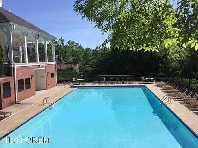1st image of 709 Breeze Ln