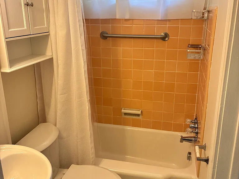 246 Charles Ave SE #1 — Photo 13