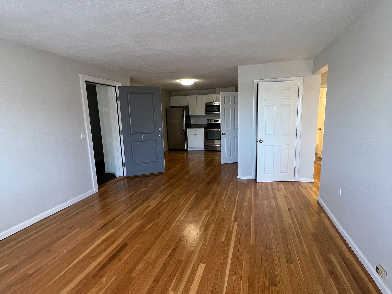 52 Mill St — Photo 2