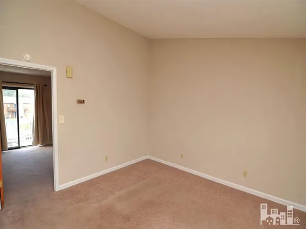 2544 Flint Dr, Wilmington, NC 28401