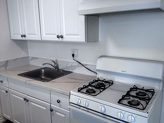 3rd image of 1940 E Wilson Ave APT 1