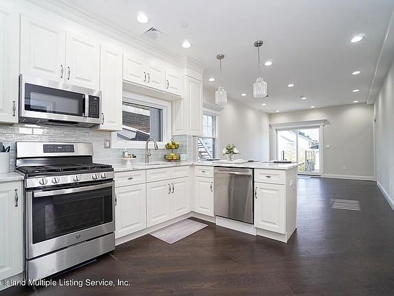 2nd image of 230 Yetman Ave Floor 1