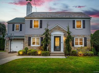 83 Kenwood Rd, Garden City, NY 11530